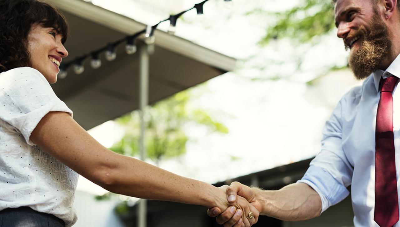 Neighbors istock cleaning